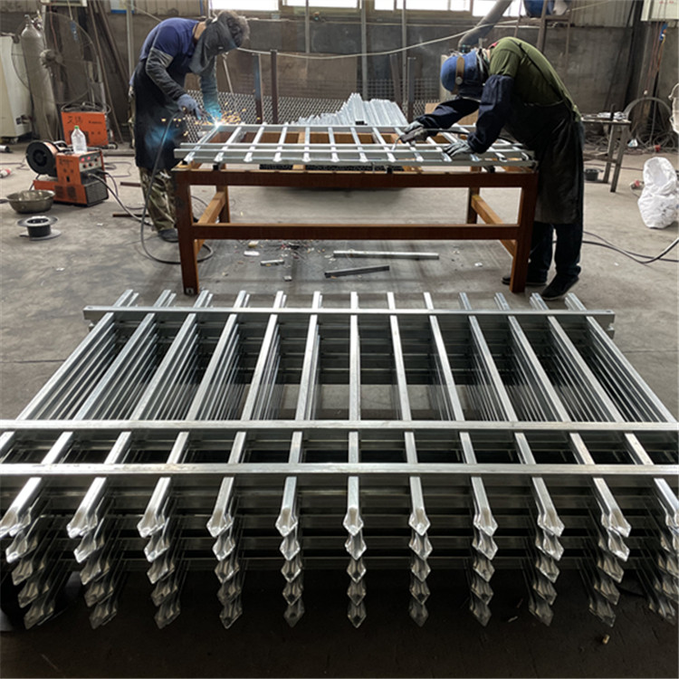 鋅鋼護欄案例展示圖片1 鋅鋼護欄案例展示圖片1